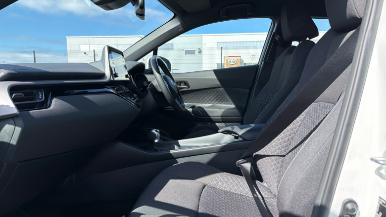 Toyota C-HR 1.8 Hybrid Icon 5dr CVT Hybrid Hatchback